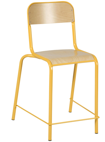 Chaise haute à dossier et assise appliqués rivetés