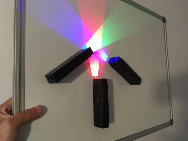[#004059-S69532] Synthèse des couleurs 3 led magnétiques + accessoires traits