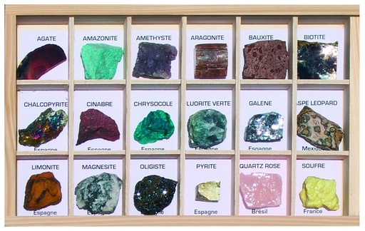[031035] Collection de 18 minéraux